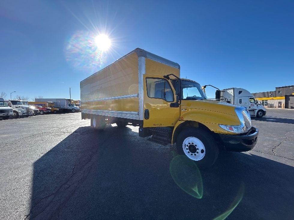 Medium Duty Box Truck-Light and Medium Duty Trucks-International-2021-MV607-Colorado Springs-CO-169,597\n\t\tmiles-$ 46,750 - Image 1