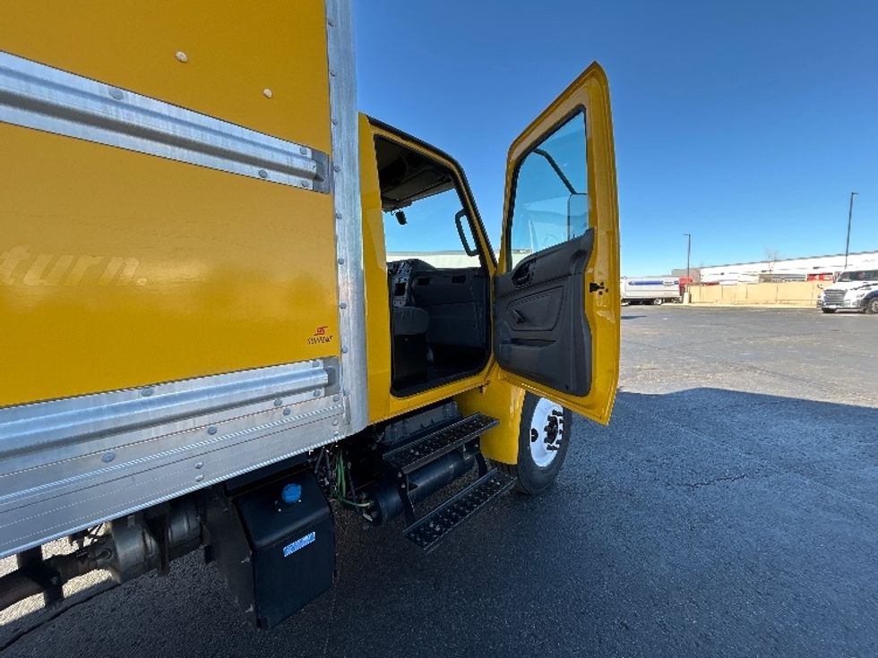 Medium Duty Box Truck-Light and Medium Duty Trucks-International-2021-MV607-Colorado Springs-CO-169,597\n\t\tmiles-$ 46,750 - Image 20
