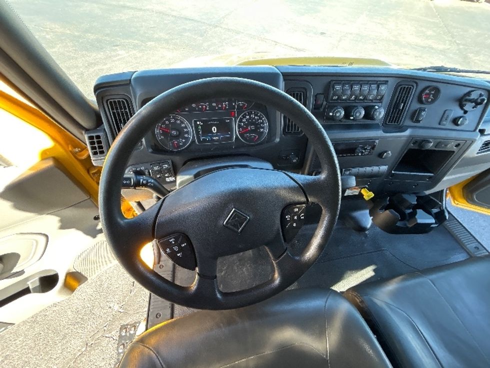 Medium Duty Box Truck-Light and Medium Duty Trucks-International-2021-MV607-Colorado Springs-CO-169,597\n\t\tmiles-$ 46,750 - Image 18