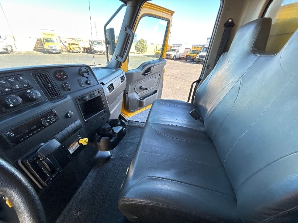 Medium Duty Box Truck-Light and Medium Duty Trucks-International-2021-MV607-Colorado Springs-CO-169,597\n\t\tmiles-$ 46,750 - Image 19
