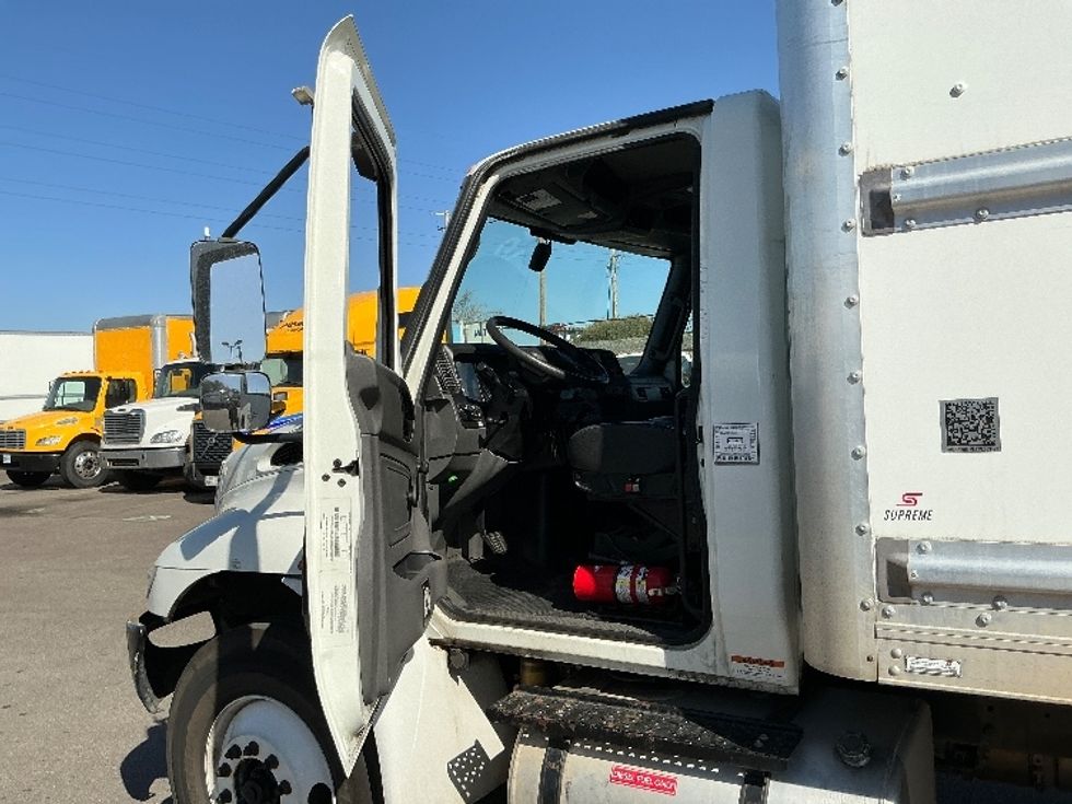 Medium Duty Box Truck-Light and Medium Duty Trucks-International-2021-MV607-Colorado Springs-CO-184,267\n\t\tmiles-$ 54,250 - Image 16
