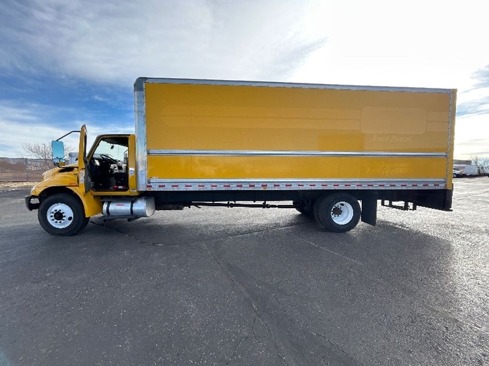 Medium Duty Box Truck-Light and Medium Duty Trucks-International-2021-MV607-Colorado Springs-CO-205,293\n\t\tmiles-$ 40,250 - Image 4