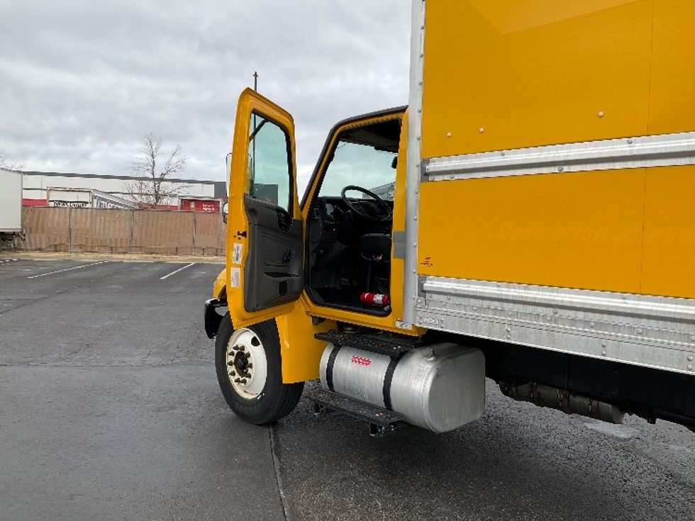 Medium Duty Box Truck-Light and Medium Duty Trucks-International-2021-MV607-Colorado Springs-CO-238,711\n\t\tmiles-$ 36,750 - Image 16