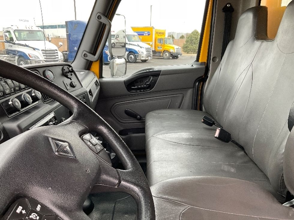Medium Duty Box Truck-Light and Medium Duty Trucks-International-2021-MV607-Colorado Springs-CO-238,711\n\t\tmiles-$ 36,750 - Image 19