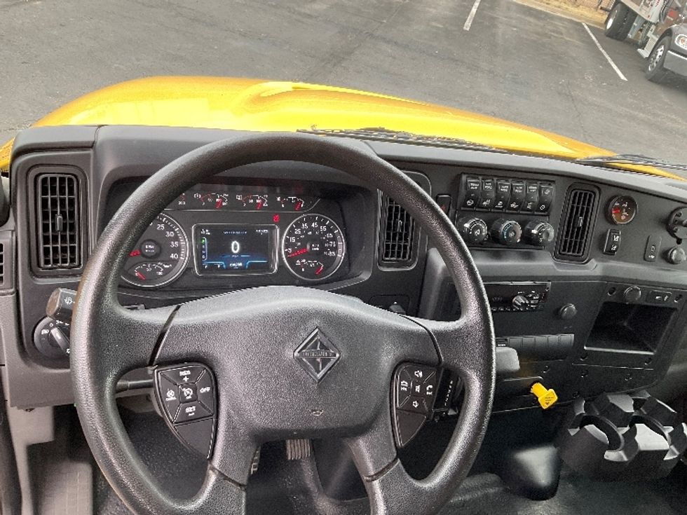 Medium Duty Box Truck-Light and Medium Duty Trucks-International-2021-MV607-Colorado Springs-CO-238,711\n\t\tmiles-$ 36,750 - Image 17