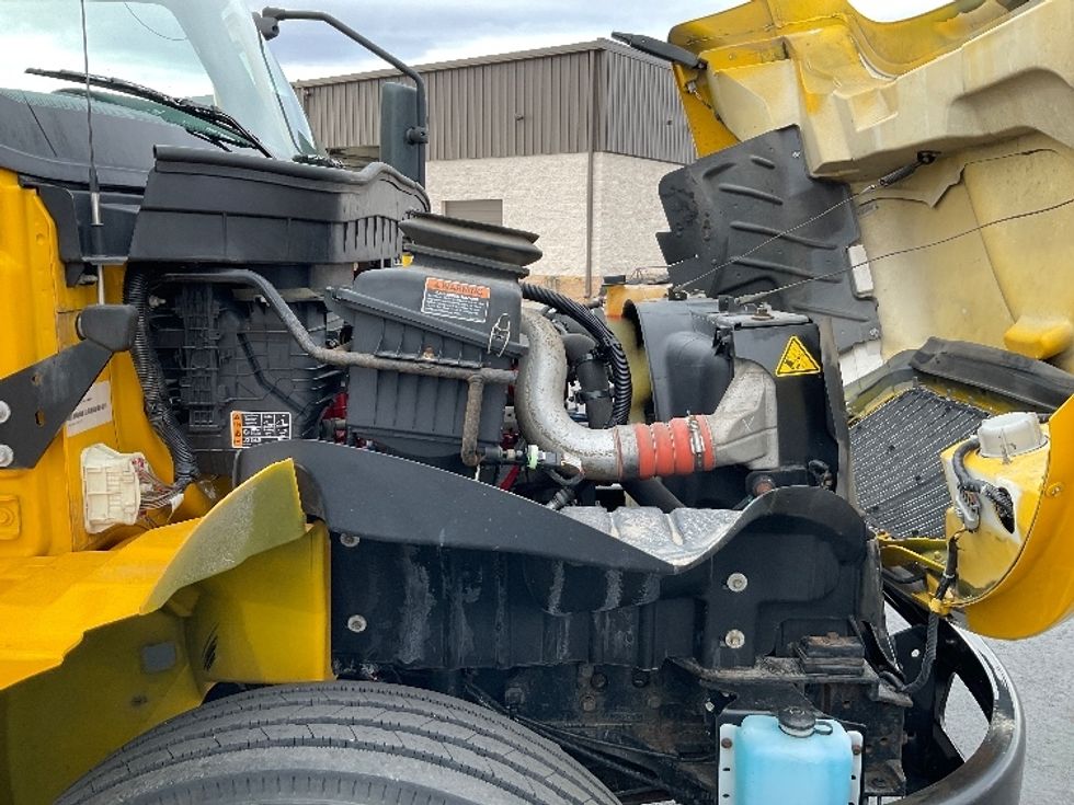 Medium Duty Box Truck-Light and Medium Duty Trucks-International-2021-MV607-Colorado Springs-CO-238,711\n\t\tmiles-$ 36,750 - Image 23