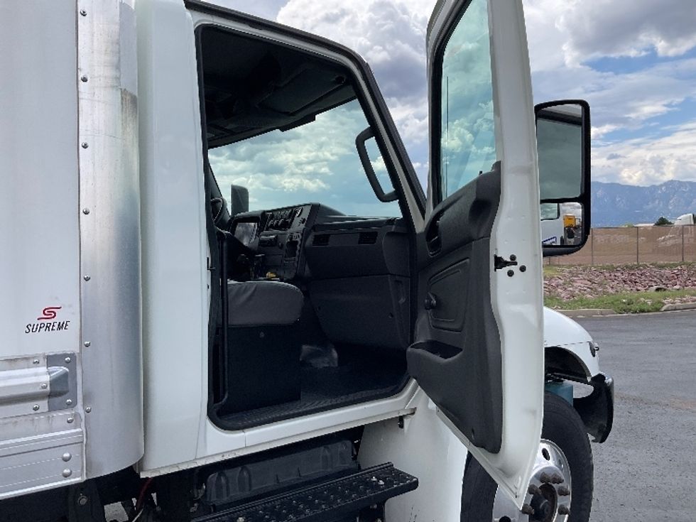 Medium Duty Box Truck-Light and Medium Duty Trucks-International-2021-MV607-Colorado Springs-CO-51,022\n\t\tmiles-$ 64,750 - Image 19