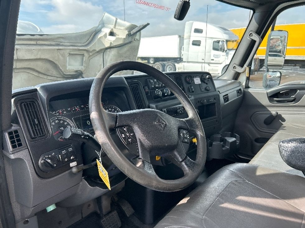 Medium Duty Box Truck-Light and Medium Duty Trucks-International-2021-MV607-Columbus-OH-225,060\n\t\tmiles-$ 45,750 - Image 17