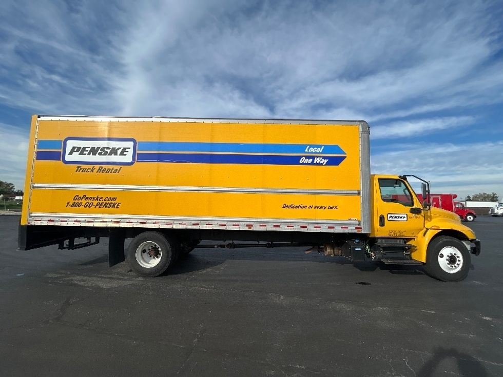 Medium Duty Box Truck-Light and Medium Duty Trucks-International-2021-MV607-Columbus-OH-230,827\n\t\tmiles-$ 39,000 - Image 14