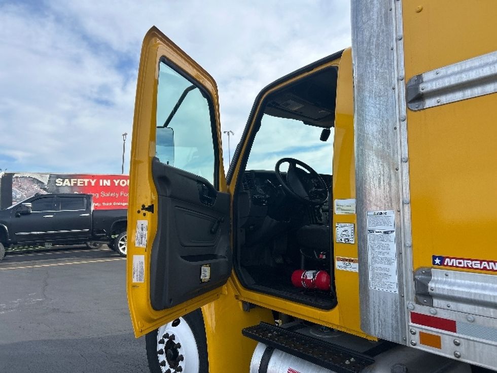 Medium Duty Box Truck-Light and Medium Duty Trucks-International-2021-MV607-Columbus-OH-230,827\n\t\tmiles-$ 39,000 - Image 15