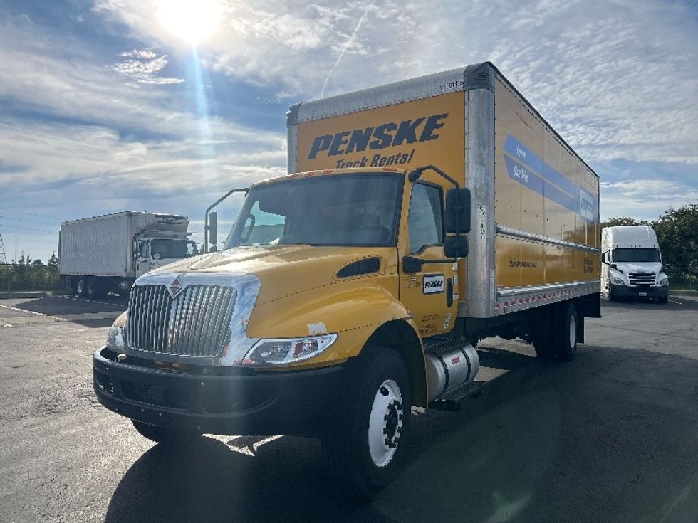 Medium Duty Box Truck-Light and Medium Duty Trucks-International-2021-MV607-Columbus-OH-230,827\n\t\tmiles-$ 39,000 - Image 3