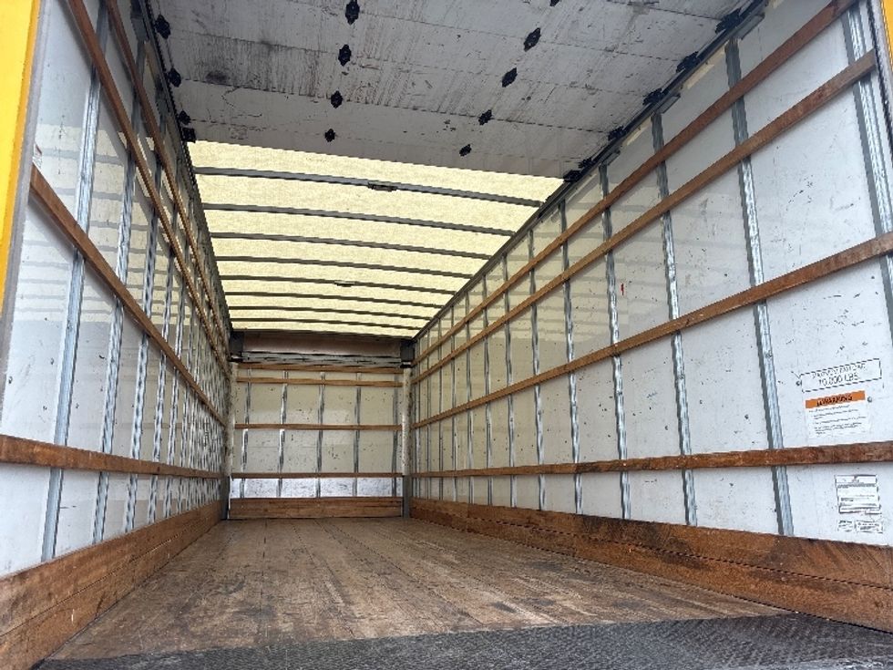 Medium Duty Box Truck-Light and Medium Duty Trucks-International-2021-MV607-Concord-NC-204,533\n\t\tmiles-$ 41,500 - Image 11