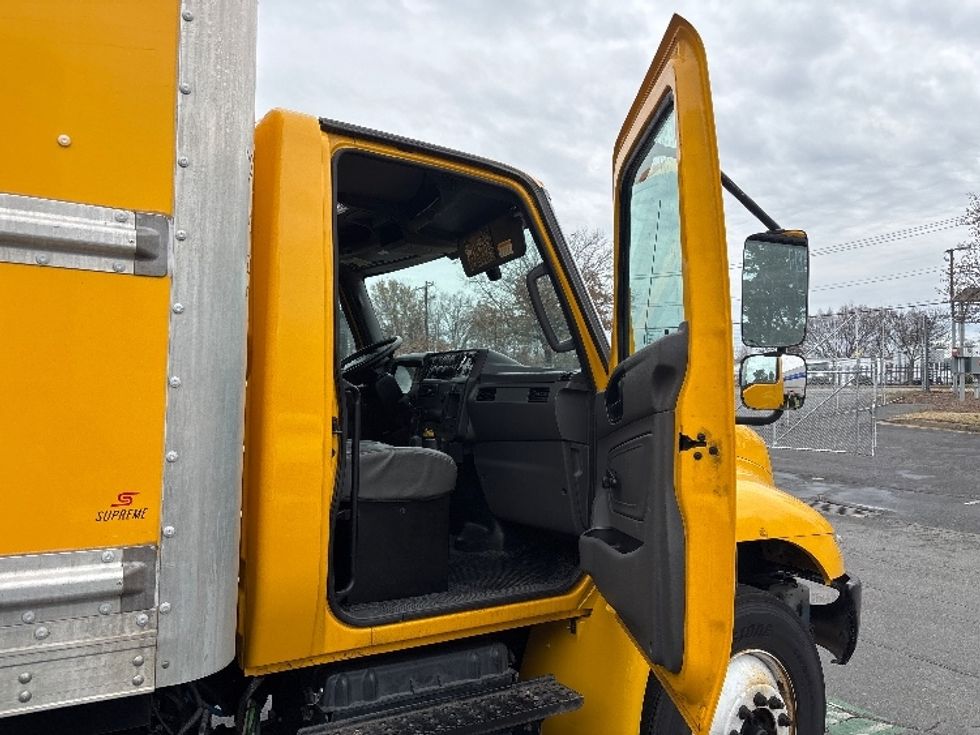 Medium Duty Box Truck-Light and Medium Duty Trucks-International-2021-MV607-Concord-NC-204,533\n\t\tmiles-$ 41,500 - Image 17