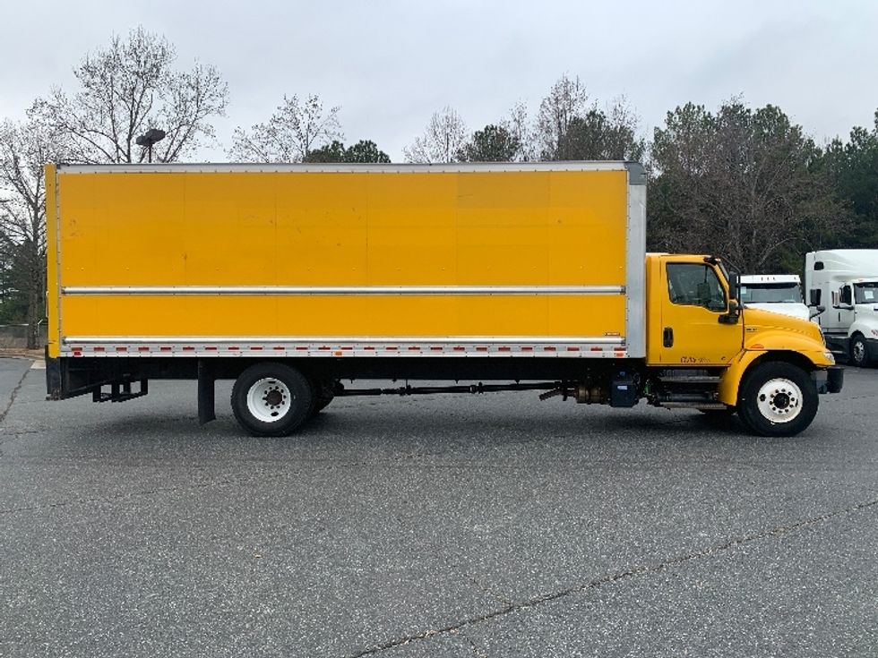 Medium Duty Box Truck-Light and Medium Duty Trucks-International-2021-MV607-Concord-NC-208,359\n\t\tmiles-$ 42,000 - Image 15