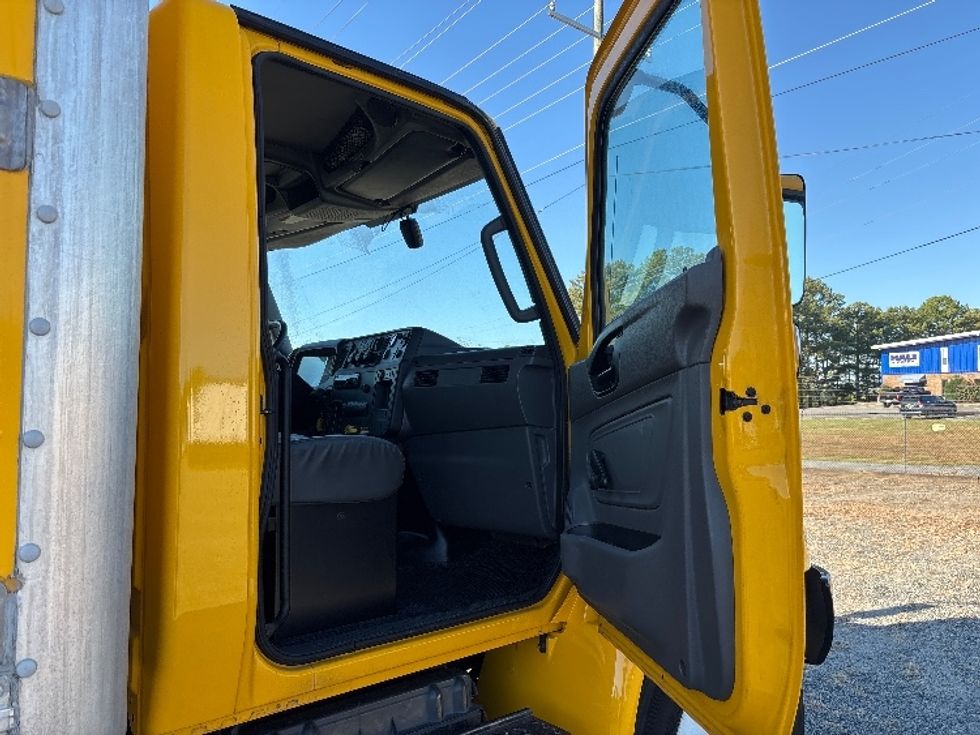 Medium Duty Box Truck-Light and Medium Duty Trucks-International-2021-MV607-Concord-NC-235,159\n\t\tmiles-$ 40,250 - Image 20