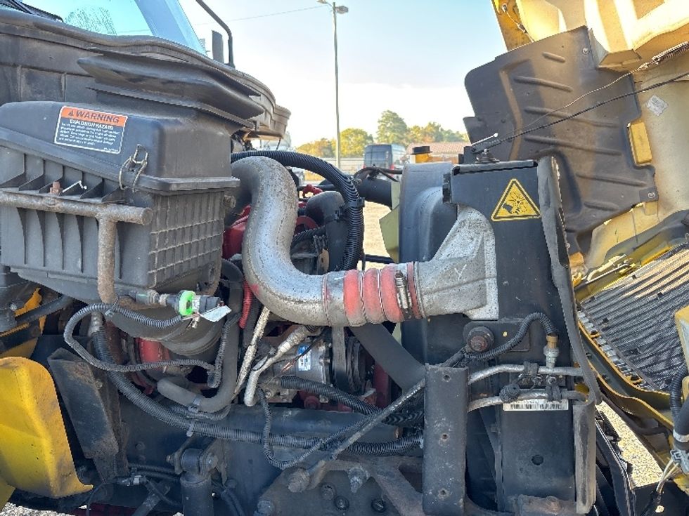 Medium Duty Box Truck-Light and Medium Duty Trucks-International-2021-MV607-Concord-NC-235,159\n\t\tmiles-$ 40,250 - Image 22
