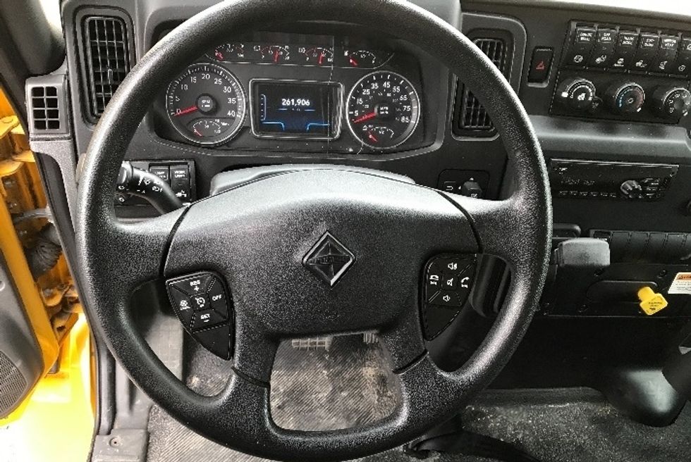 Medium Duty Box Truck-Light and Medium Duty Trucks-International-2021-MV607-Conway-SC-261,889\n\t\tmiles-$ 28,000 - Image 15