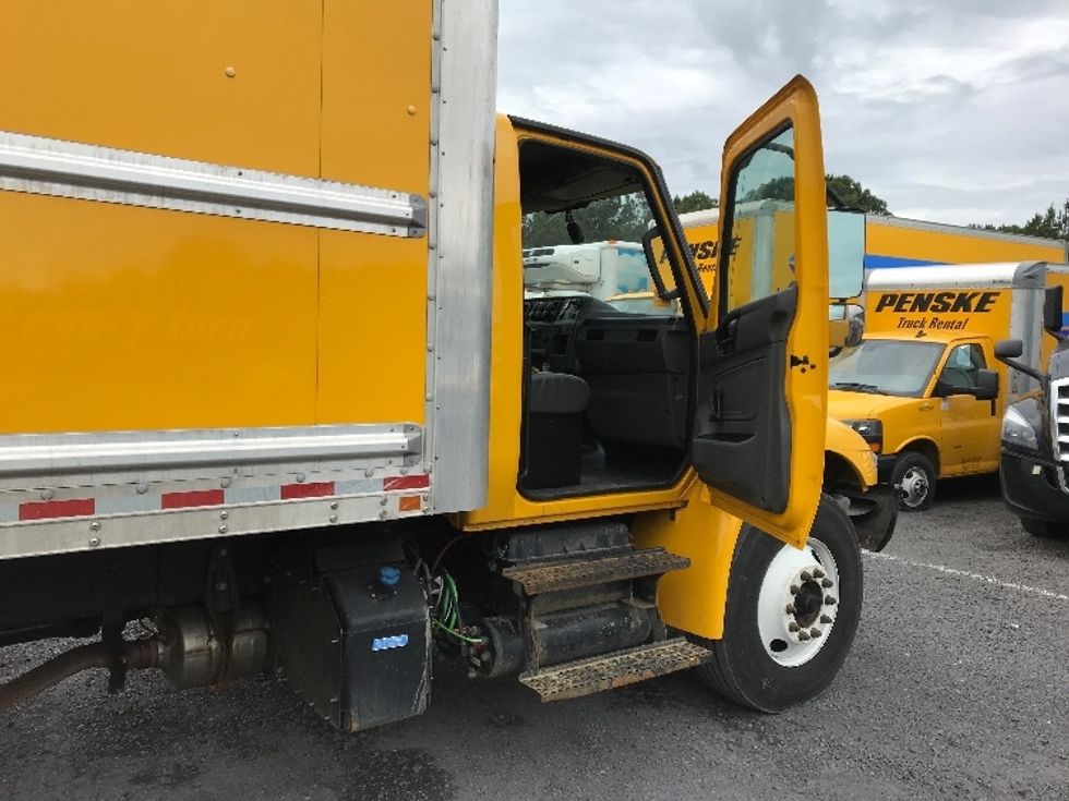 Medium Duty Box Truck-Light and Medium Duty Trucks-International-2021-MV607-Conway-SC-261,889\n\t\tmiles-$ 28,000 - Image 17