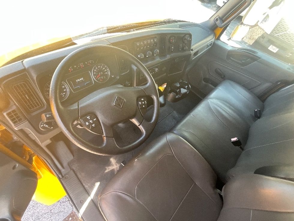 Medium Duty Box Truck-Light and Medium Duty Trucks-International-2021-MV607-Conyers-GA-174,442\n\t\tmiles-$ 37,000 - Image 17