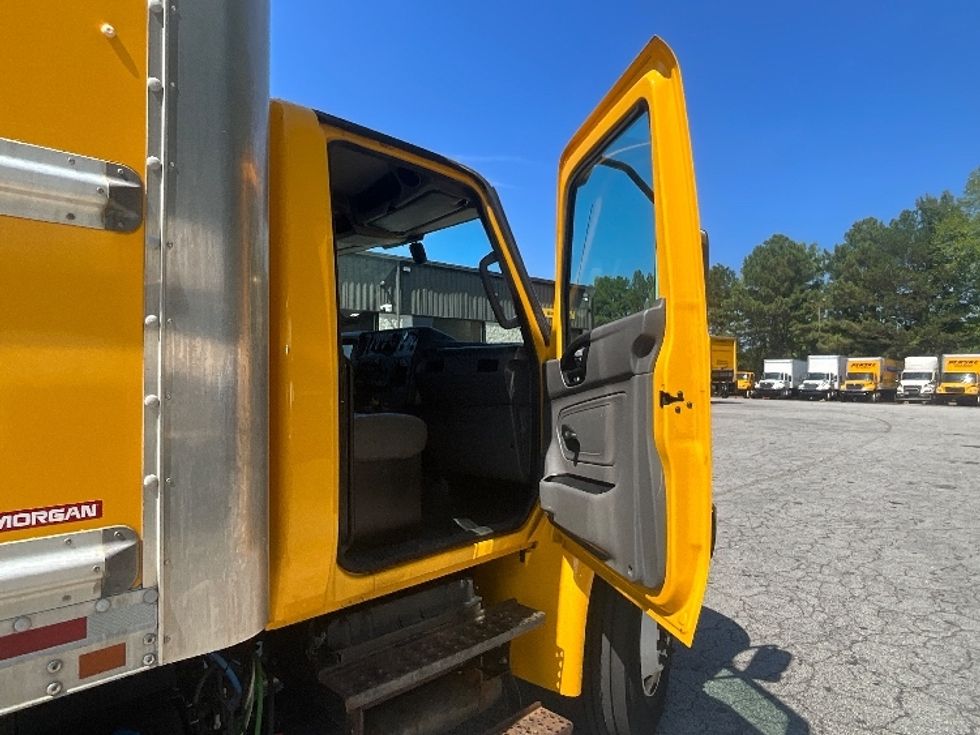 Medium Duty Box Truck-Light and Medium Duty Trucks-International-2021-MV607-Conyers-GA-174,442\n\t\tmiles-$ 37,000 - Image 20