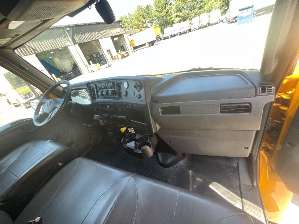Medium Duty Box Truck-Light and Medium Duty Trucks-International-2021-MV607-Conyers-GA-174,442\n\t\tmiles-$ 37,000 - Image 21