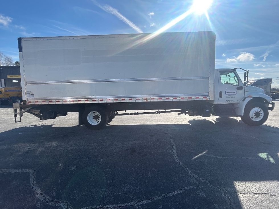 Medium Duty Box Truck-Light and Medium Duty Trucks-International-2021-MV607-Conyers-GA-184,340\n\t\tmiles-$ 58,000 - Image 15