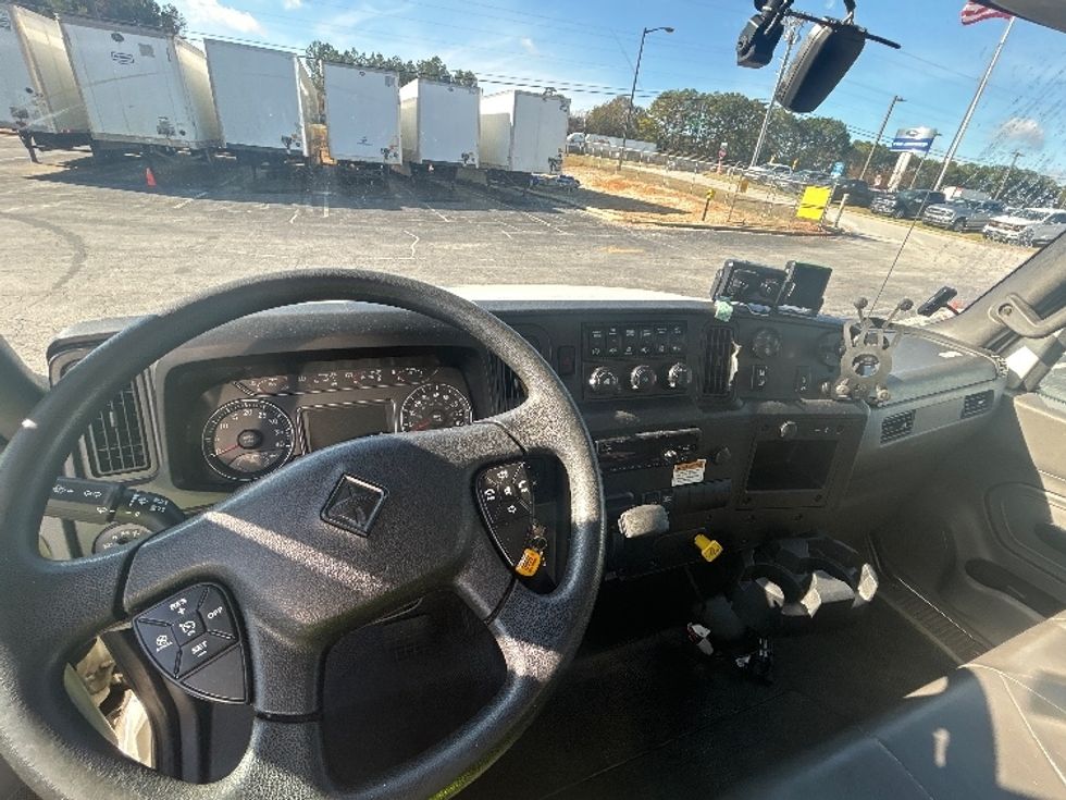 Medium Duty Box Truck-Light and Medium Duty Trucks-International-2021-MV607-Conyers-GA-184,340\n\t\tmiles-$ 58,000 - Image 17