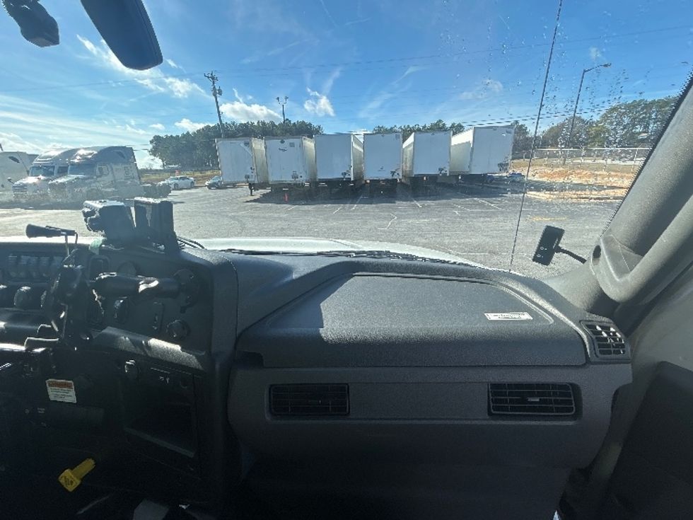 Medium Duty Box Truck-Light and Medium Duty Trucks-International-2021-MV607-Conyers-GA-184,340\n\t\tmiles-$ 58,000 - Image 21