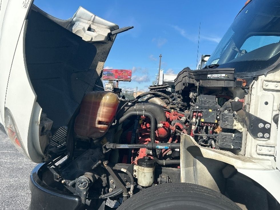 Medium Duty Box Truck-Light and Medium Duty Trucks-International-2021-MV607-Conyers-GA-184,340\n\t\tmiles-$ 58,000 - Image 24