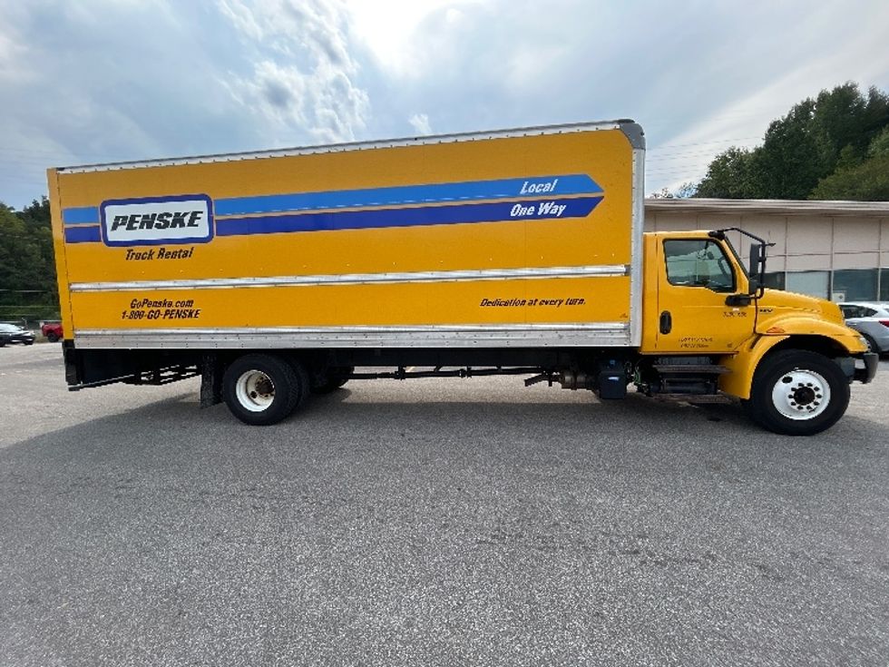 Medium Duty Box Truck-Light and Medium Duty Trucks-International-2021-MV607-Cross Lanes-WV-226,111\n\t\tmiles-$ 39,750 - Image 15