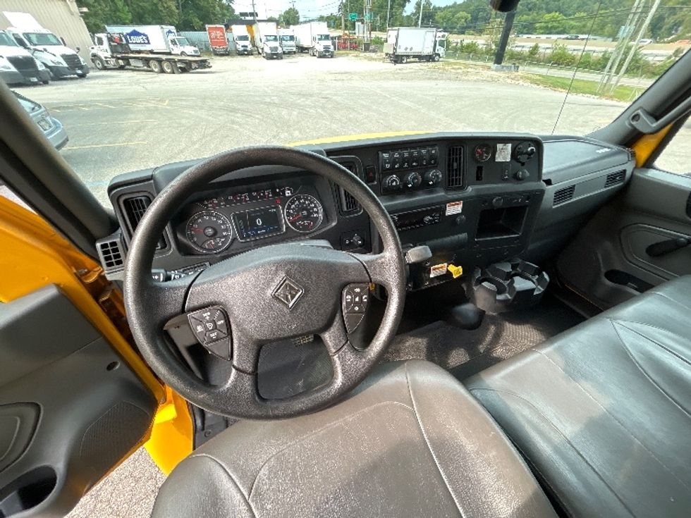 Medium Duty Box Truck-Light and Medium Duty Trucks-International-2021-MV607-Cross Lanes-WV-226,111\n\t\tmiles-$ 39,750 - Image 18
