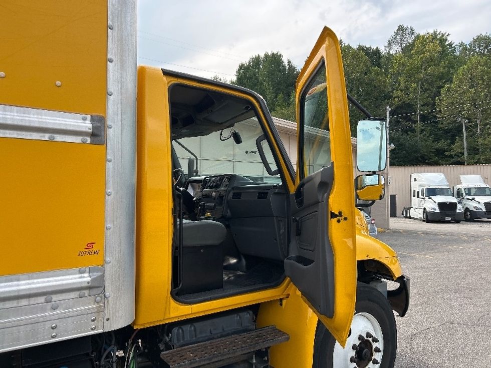 Medium Duty Box Truck-Light and Medium Duty Trucks-International-2021-MV607-Cross Lanes-WV-226,111\n\t\tmiles-$ 39,750 - Image 20