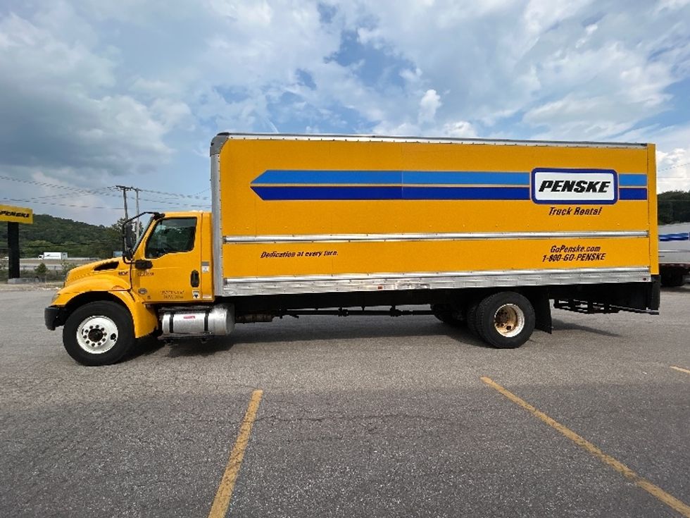 Medium Duty Box Truck-Light and Medium Duty Trucks-International-2021-MV607-Cross Lanes-WV-226,111\n\t\tmiles-$ 39,750 - Image 4