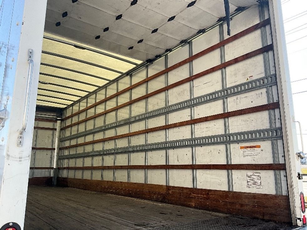 Medium Duty Box Truck-Light and Medium Duty Trucks-International-2021-MV607-Dallas-TX-130,481\n\t\tmiles-$ 62,750 - Image 12