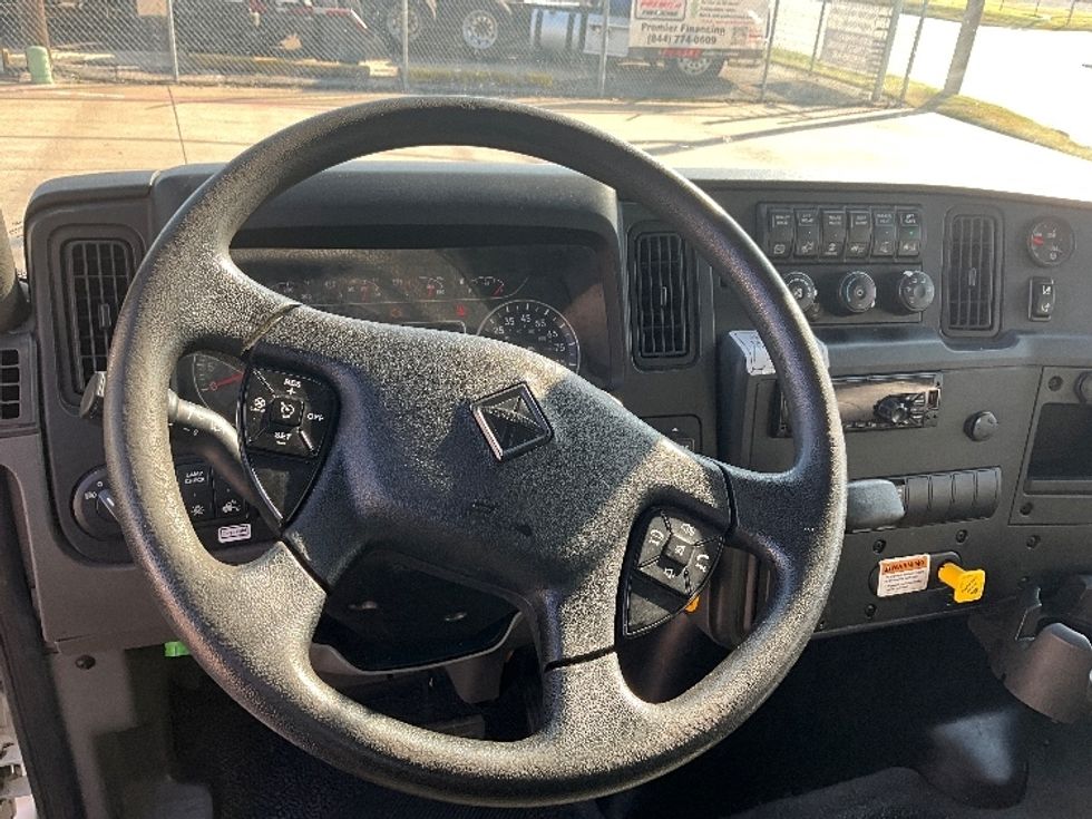 Medium Duty Box Truck-Light and Medium Duty Trucks-International-2021-MV607-Dallas-TX-130,481\n\t\tmiles-$ 62,750 - Image 17