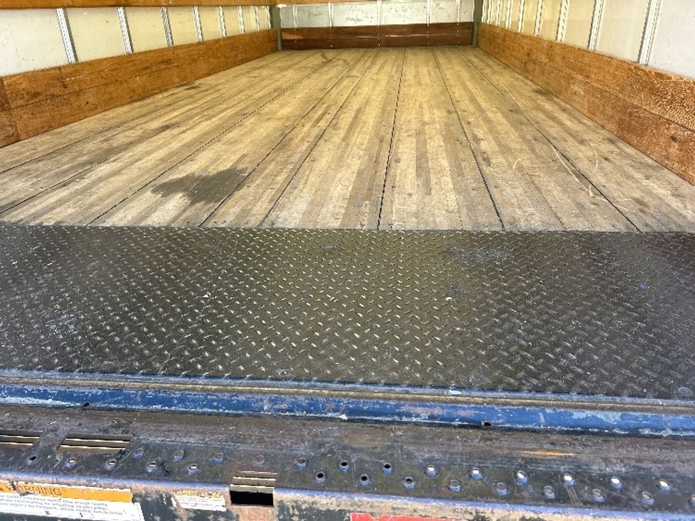 Medium Duty Box Truck-Light and Medium Duty Trucks-International-2021-MV607-Dallas-TX-167,108\n\t\tmiles-$ 40,750 - Image 9