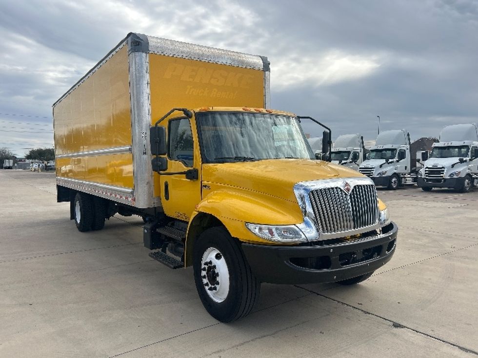 Medium Duty Box Truck-Light and Medium Duty Trucks-International-2021-MV607-Dallas-TX-191,429\n\t\tmiles-$ 43,500 - Image 1