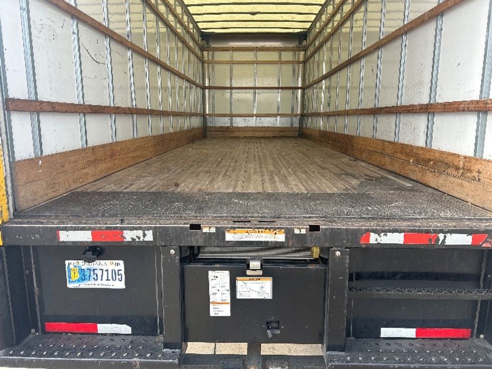 Medium Duty Box Truck-Light and Medium Duty Trucks-International-2021-MV607-Dallas-TX-191,429\n\t\tmiles-$ 43,500 - Image 10