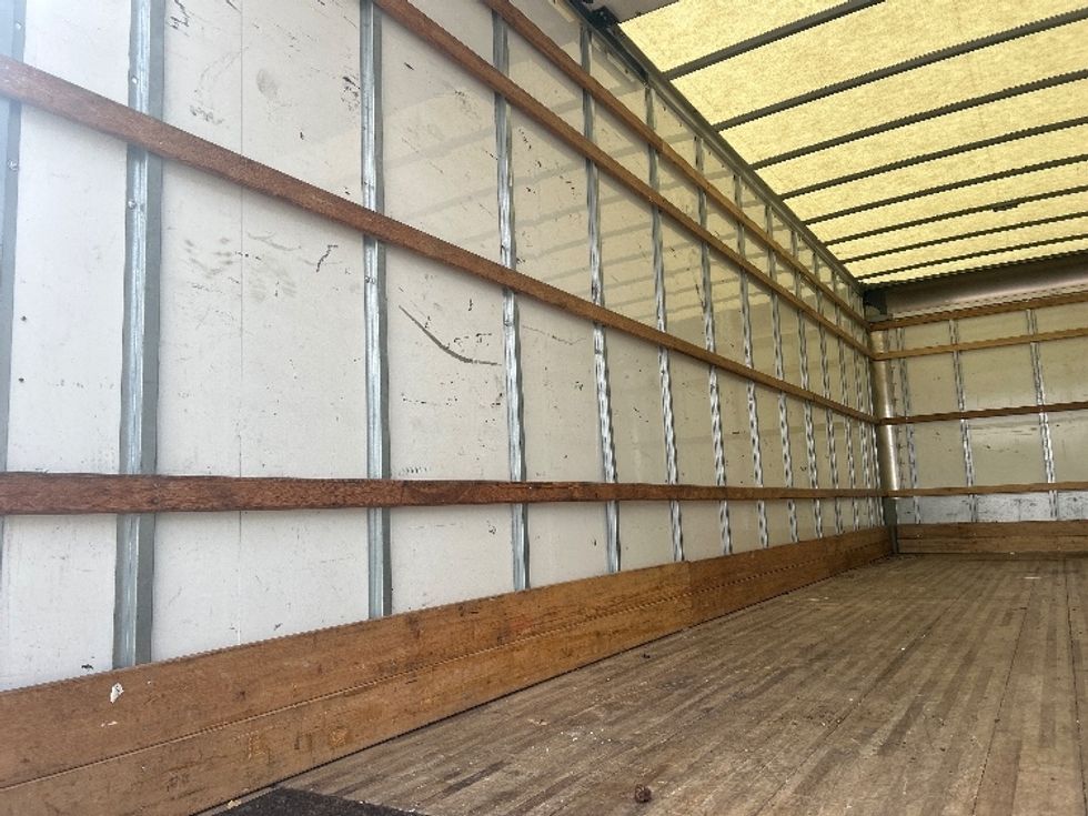 Medium Duty Box Truck-Light and Medium Duty Trucks-International-2021-MV607-Dallas-TX-191,429\n\t\tmiles-$ 43,500 - Image 11