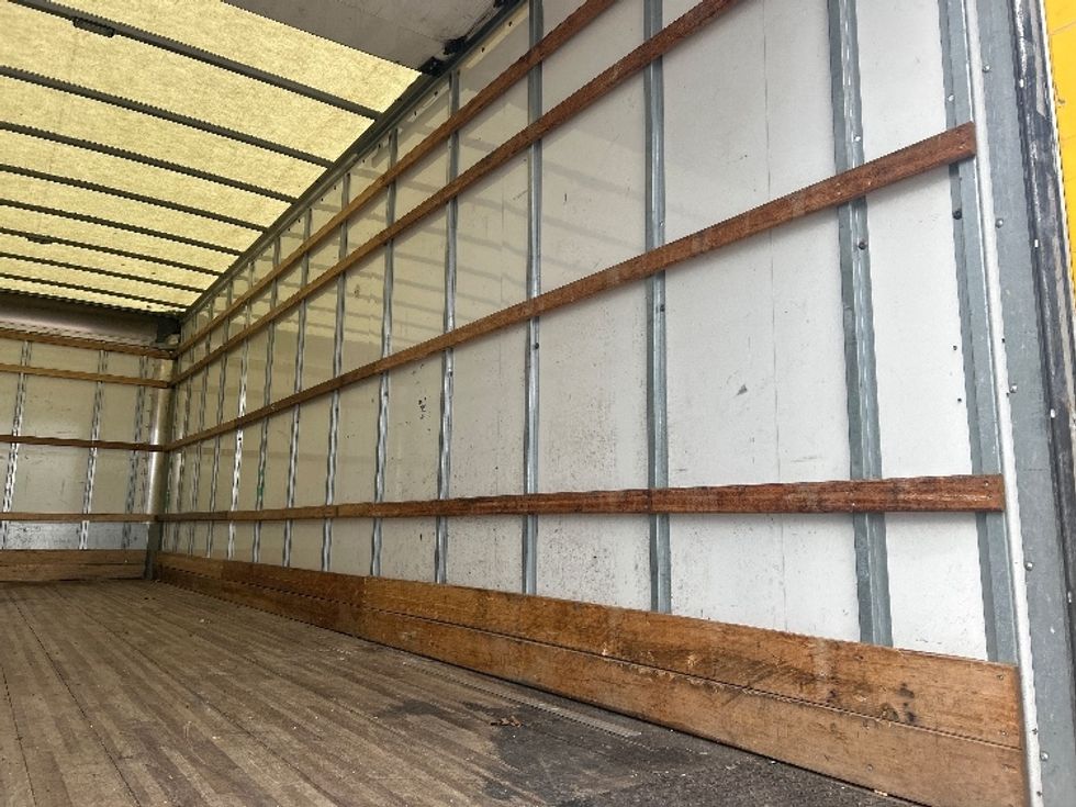 Medium Duty Box Truck-Light and Medium Duty Trucks-International-2021-MV607-Dallas-TX-191,429\n\t\tmiles-$ 43,500 - Image 12