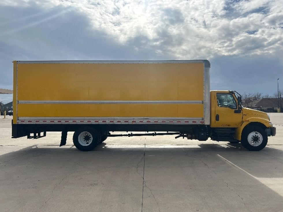 Medium Duty Box Truck-Light and Medium Duty Trucks-International-2021-MV607-Dallas-TX-191,429\n\t\tmiles-$ 43,500 - Image 15