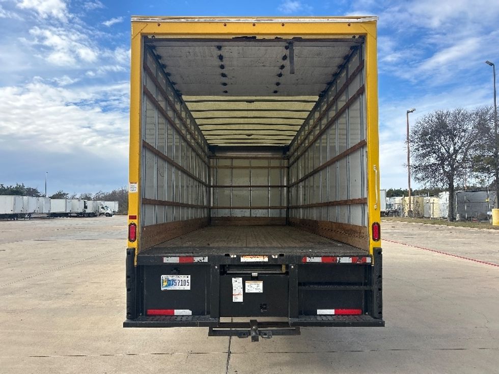 Medium Duty Box Truck-Light and Medium Duty Trucks-International-2021-MV607-Dallas-TX-191,429\n\t\tmiles-$ 43,500 - Image 8