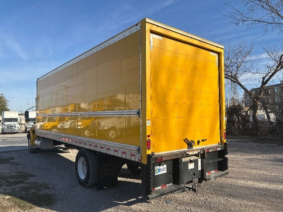 Medium Duty Box Truck-Light and Medium Duty Trucks-International-2021-MV607-Dallas-TX-194,259\n\t\tmiles-$ 43,000 - Image 6