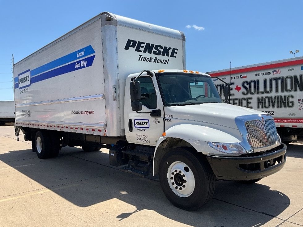 Medium Duty Box Truck-Light and Medium Duty Trucks-International-2021-MV607-Dallas-TX-196,458\n\t\tmiles-$ 52,750 - Image 1