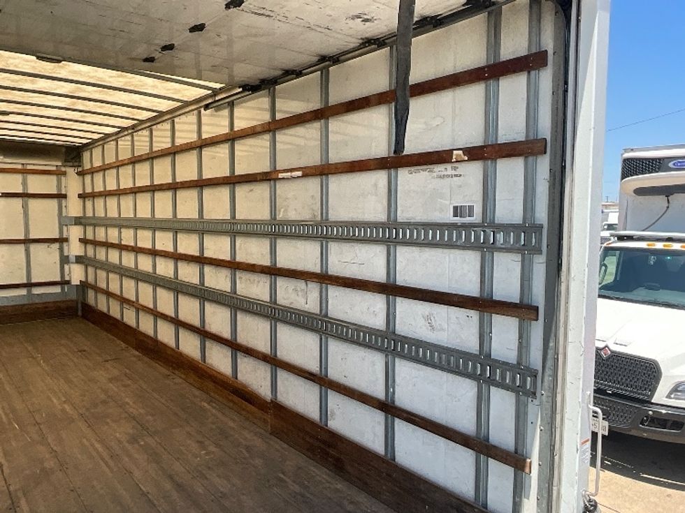 Medium Duty Box Truck-Light and Medium Duty Trucks-International-2021-MV607-Dallas-TX-196,458\n\t\tmiles-$ 52,750 - Image 12