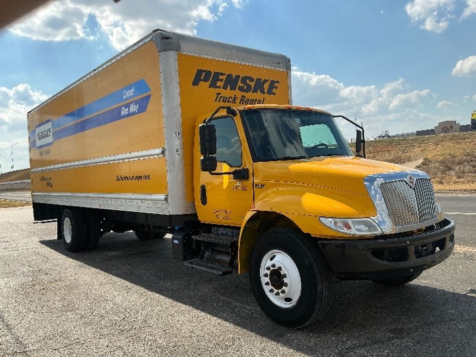 Medium Duty Box Truck-Light and Medium Duty Trucks-International-2021-MV607-Dallas-TX-196,523\n\t\tmiles-$ 42,750 - Image 1