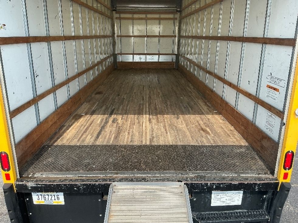 Medium Duty Box Truck-Light and Medium Duty Trucks-International-2021-MV607-Dallas-TX-196,523\n\t\tmiles-$ 42,750 - Image 10