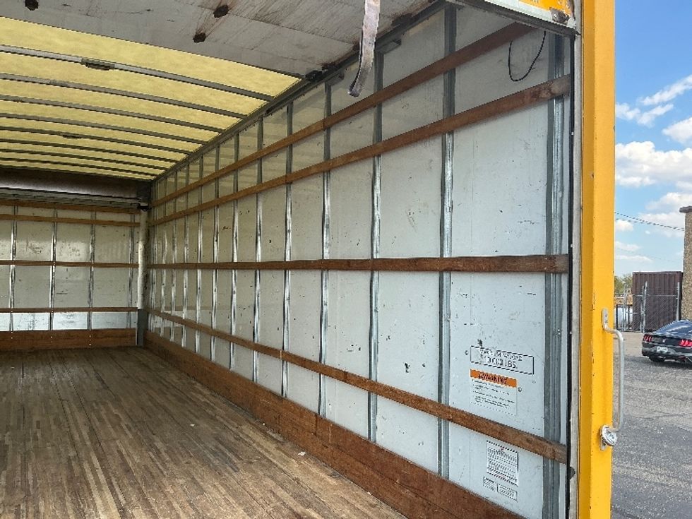 Medium Duty Box Truck-Light and Medium Duty Trucks-International-2021-MV607-Dallas-TX-196,523\n\t\tmiles-$ 42,750 - Image 12