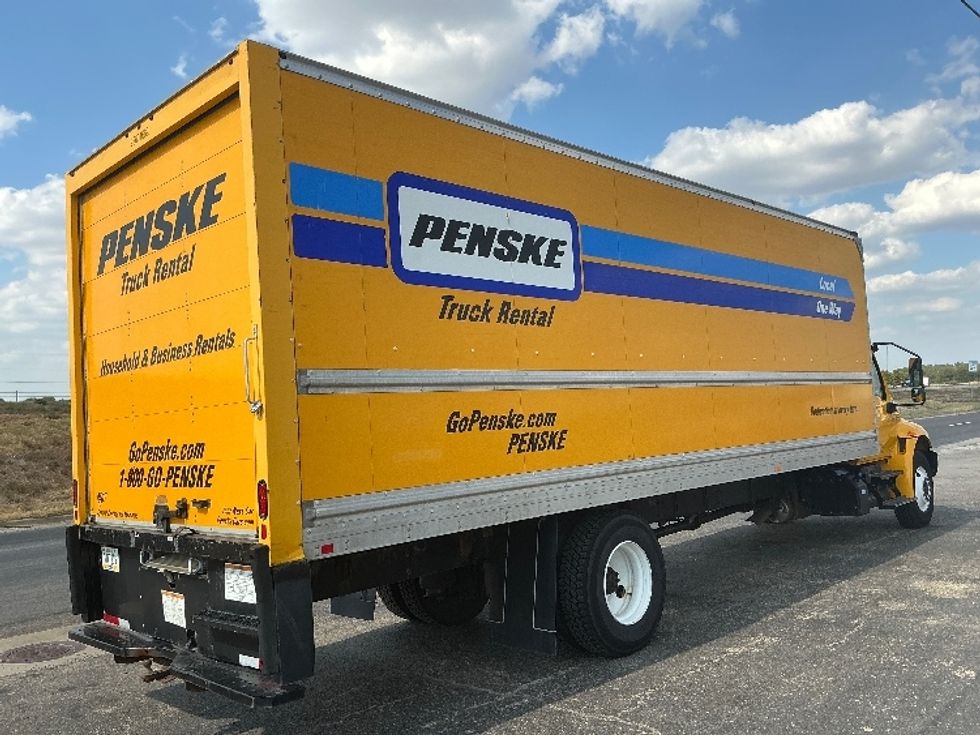 Medium Duty Box Truck-Light and Medium Duty Trucks-International-2021-MV607-Dallas-TX-196,523\n\t\tmiles-$ 42,750 - Image 13