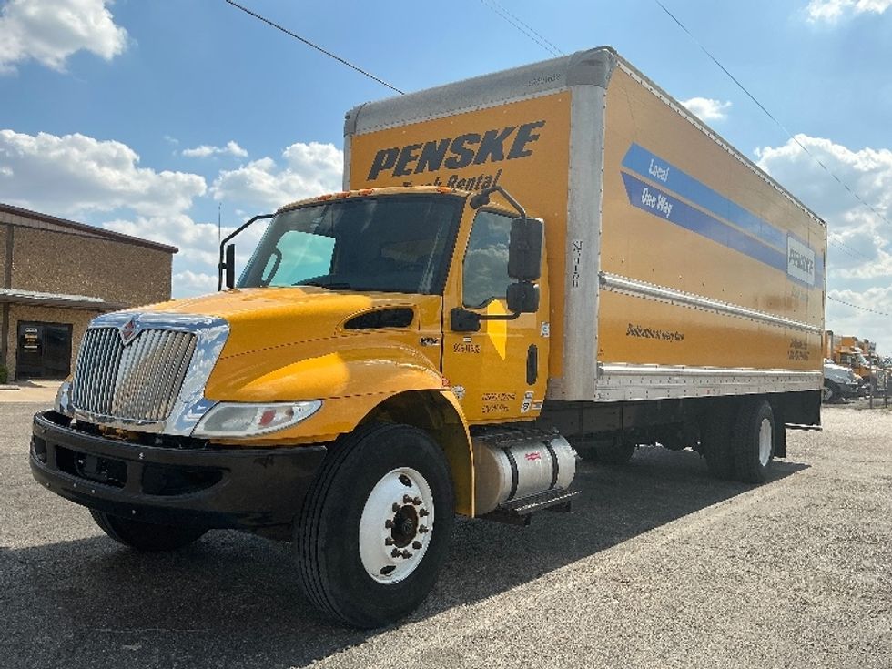 Medium Duty Box Truck-Light and Medium Duty Trucks-International-2021-MV607-Dallas-TX-196,523\n\t\tmiles-$ 42,750 - Image 3